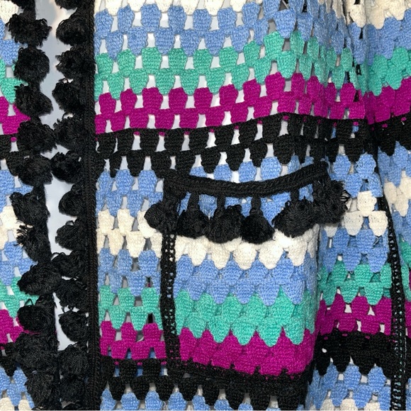 Free The Roses / Hooded Crocheted Cardigan - Picture 11 of 11